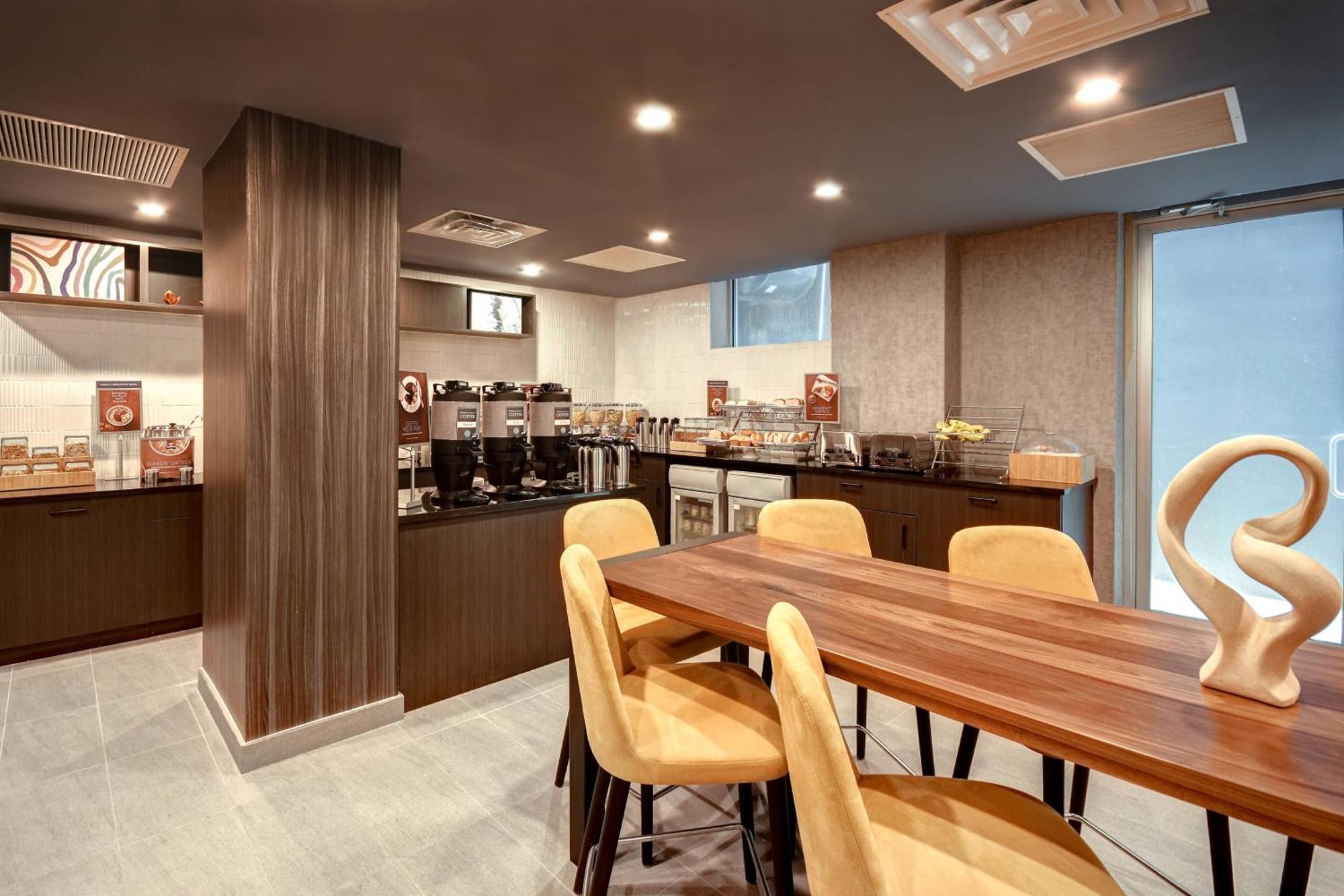 Springhill Suites By Marriott New York Midtown Manhattan/Park Ave Exterior photo